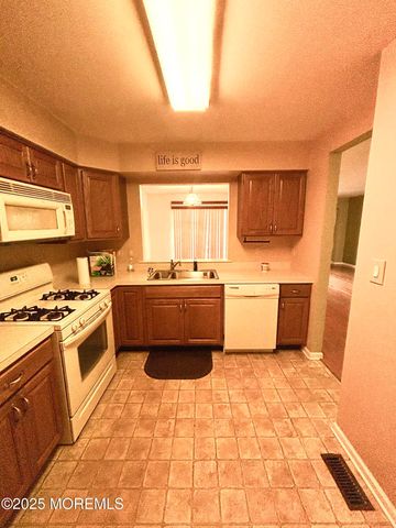 206 Brookfield Drive, Jackson, NJ 08527