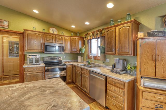 22318 LUCKY LN, Rapid City, SD 57701