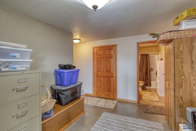 22318 LUCKY LN, Rapid City, SD 57701