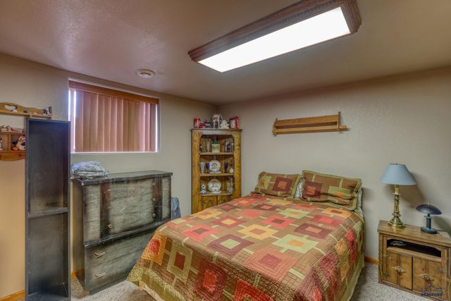 22318 LUCKY LN, Rapid City, SD 57701