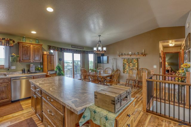 22318 LUCKY LN, Rapid City, SD 57701