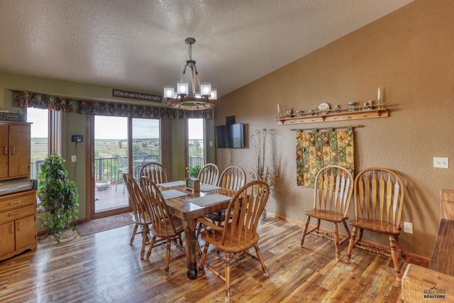 22318 LUCKY LN, Rapid City, SD 57701