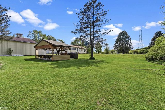 2445 E Lake Road, Clio, MI 48420