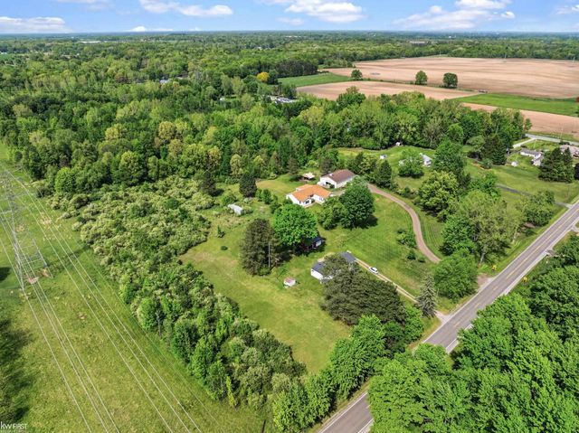 2445 E Lake Road, Clio, MI 48420