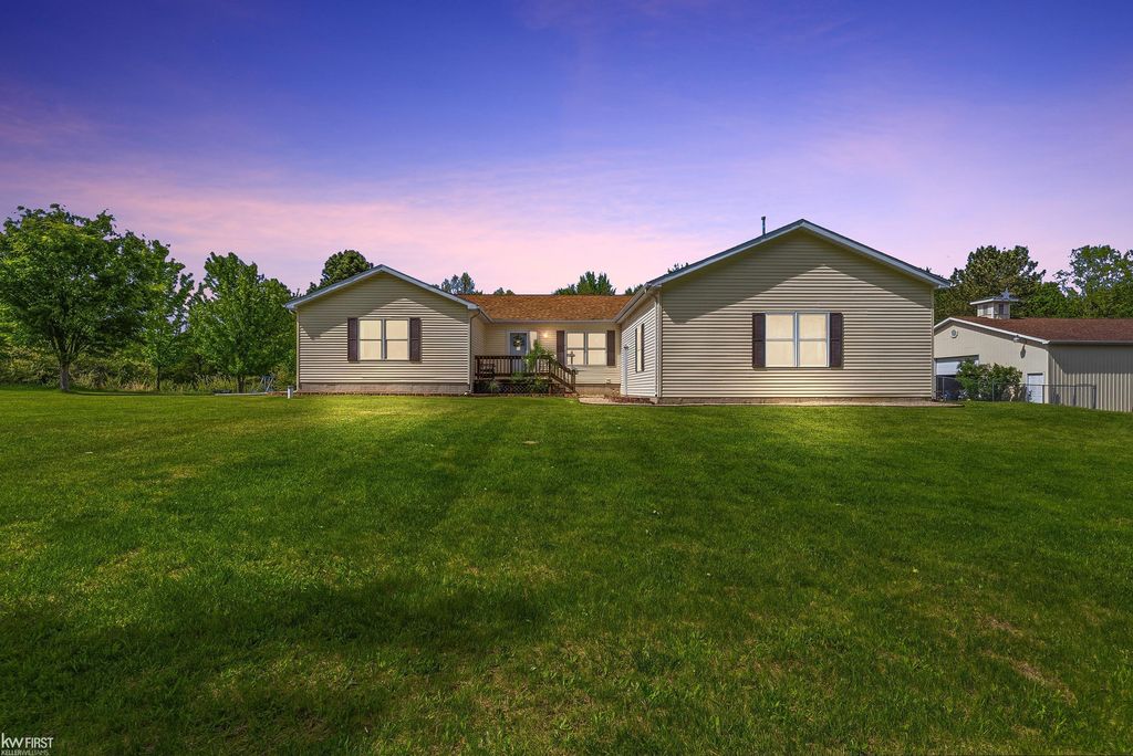 2445 E Lake Road, Clio, MI 48420