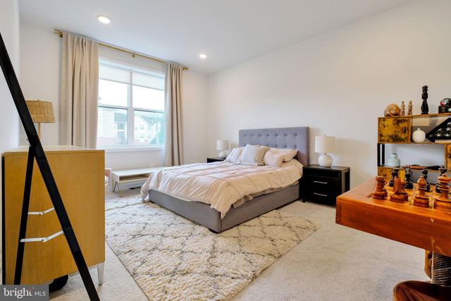 4937 EISENHOWER AVE, Alexandria, VA 22304