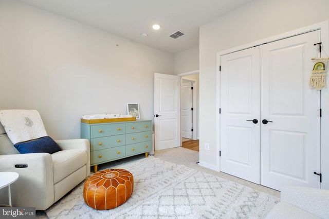 4937 EISENHOWER AVE, Alexandria, VA 22304