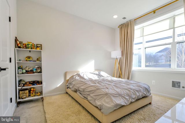 4937 EISENHOWER AVE, Alexandria, VA 22304