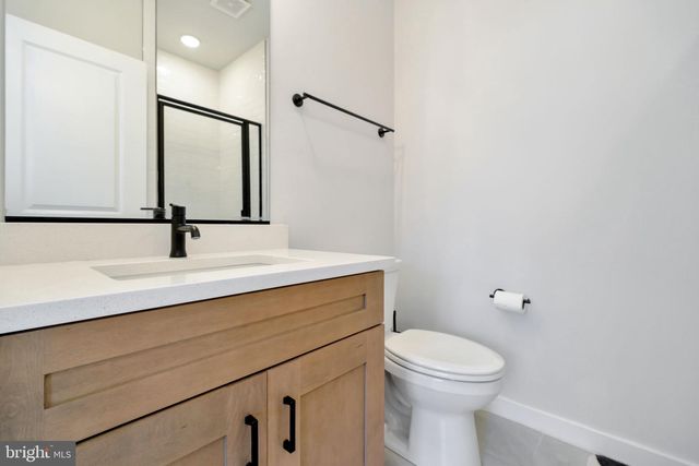 4937 EISENHOWER AVE, Alexandria, VA 22304