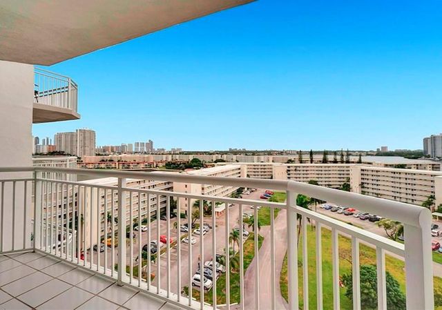 18031 Biscayne Bl 1004-3, Aventura, FL 33160