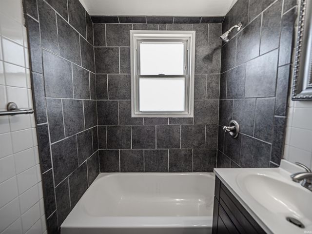 222 Kenmore Drive, Evansville, IN 47714