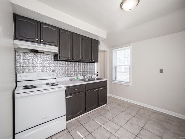 222 Kenmore Drive, Evansville, IN 47714