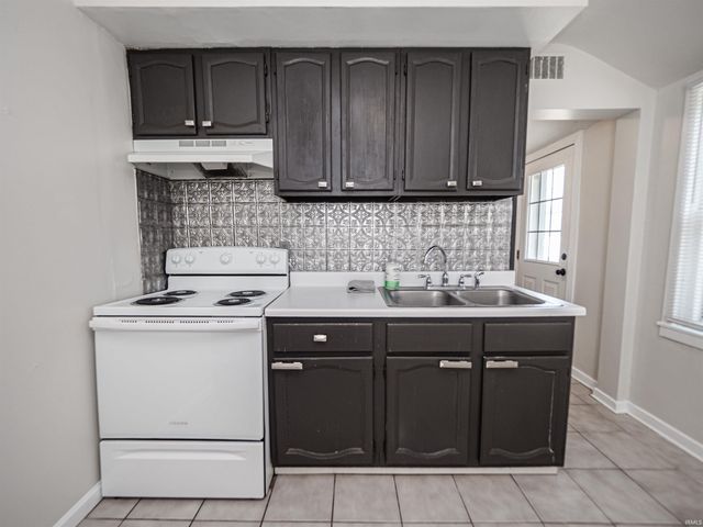 222 Kenmore Drive, Evansville, IN 47714