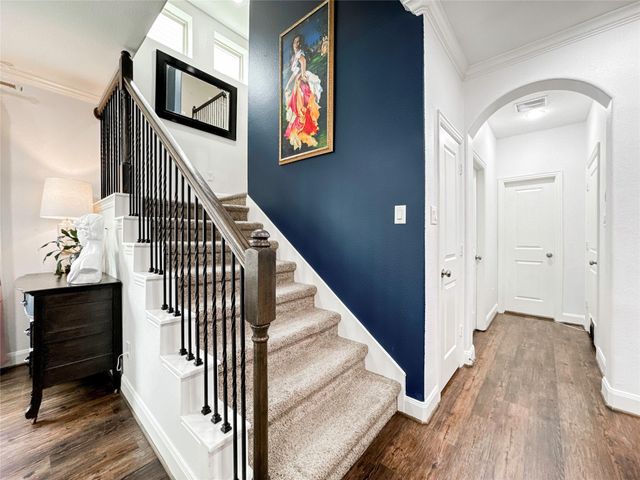 717 Via Lago, Webster, TX 77598