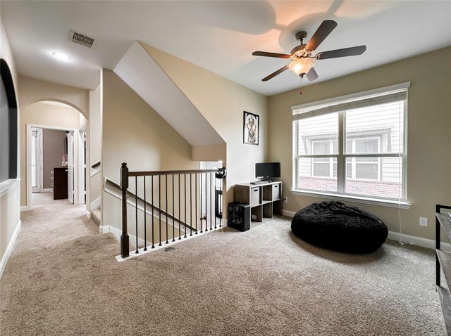 717 Via Lago, Webster, TX 77598