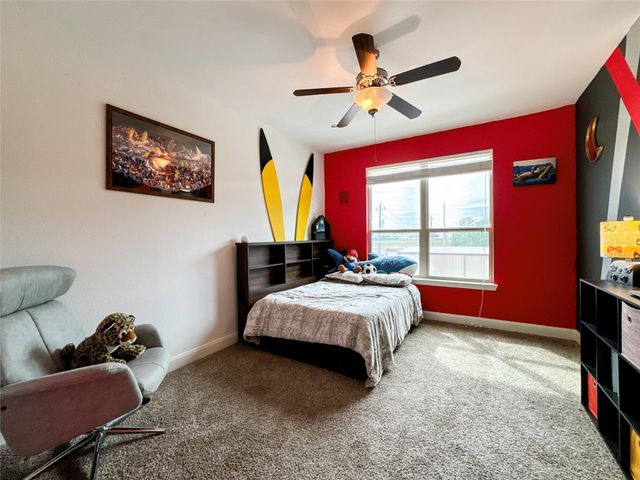 717 Via Lago, Webster, TX 77598