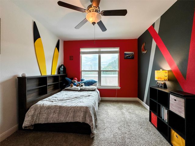 717 Via Lago, Webster, TX 77598