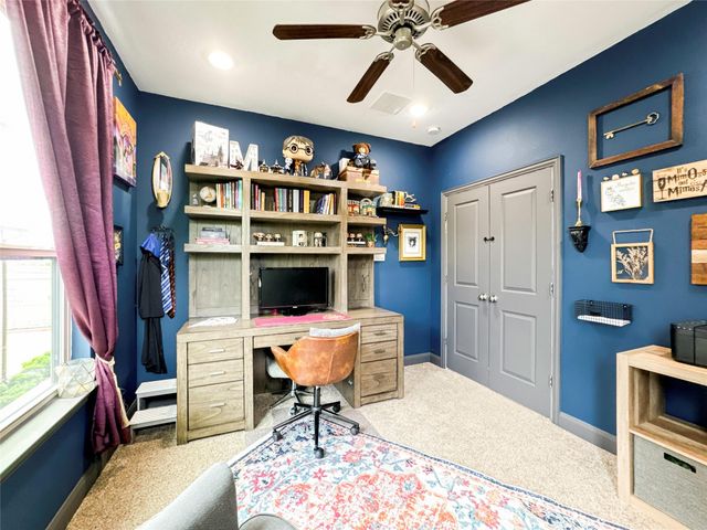 717 Via Lago, Webster, TX 77598