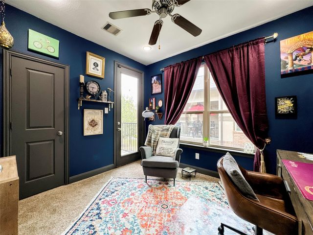 717 Via Lago, Webster, TX 77598