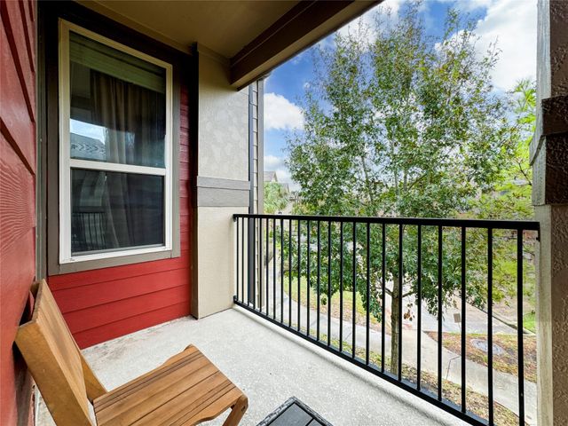 717 Via Lago, Webster, TX 77598