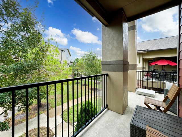 717 Via Lago, Webster, TX 77598