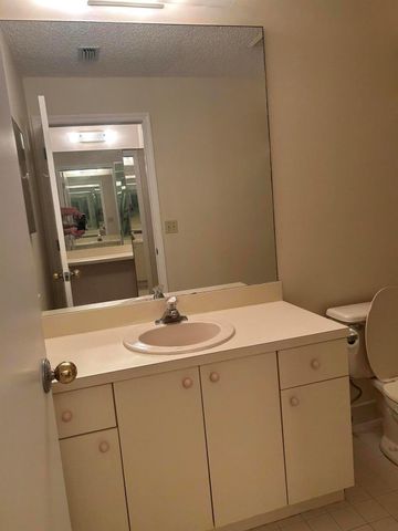 6820 SE Constitution Boulevard 103, Hobe Sound, FL 33455