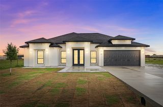 105 Lawson St, Mabank, TX 75147
