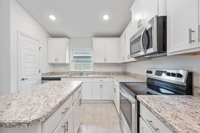 1130 BERRY LANE, Davenport, FL 33837