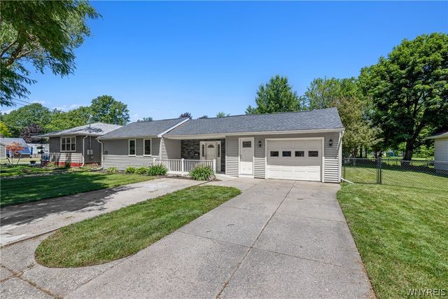 405 Warner Avenue, North Tonawanda, NY 14120