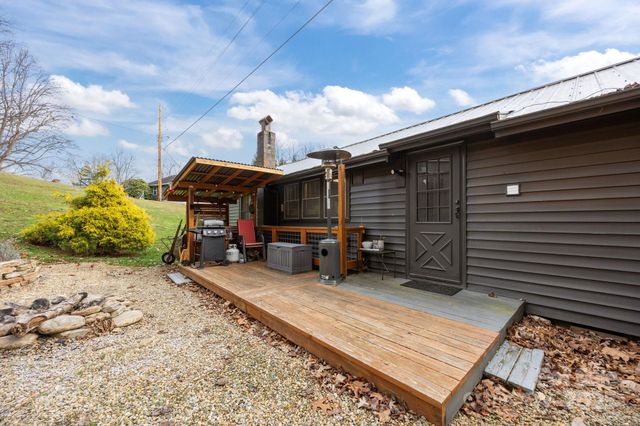 731 Don Felmet Road, Marshall, NC 28753