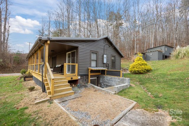 731 Don Felmet Road, Marshall, NC 28753