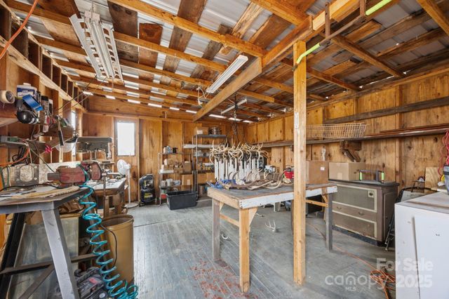 731 Don Felmet Road, Marshall, NC 28753