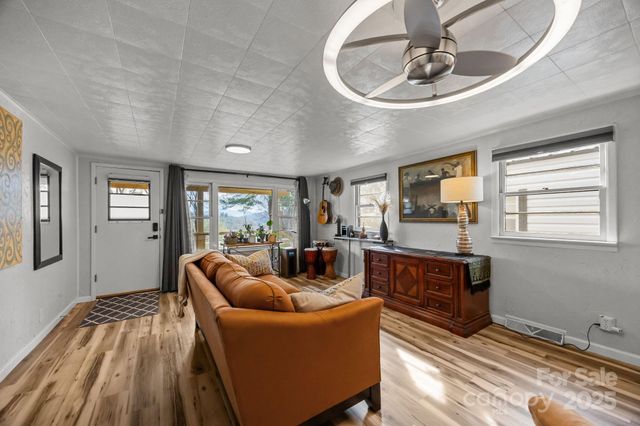 731 Don Felmet Road, Marshall, NC 28753