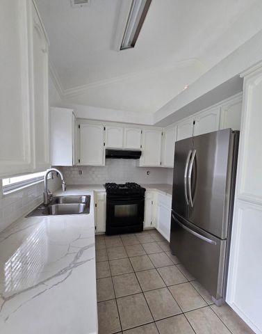 454 Alamine Drive, Redding, CA 96003