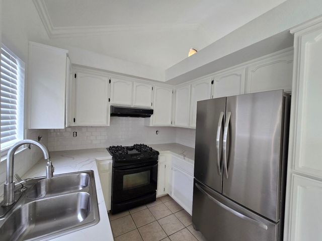 454 Alamine Drive, Redding, CA 96003