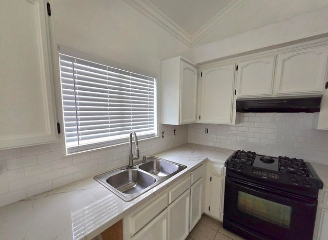 454 Alamine Drive, Redding, CA 96003