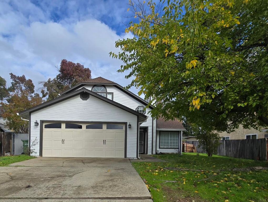 454 Alamine Drive, Redding, CA 96003