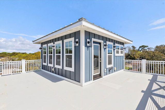 302 65th Ave. N, Myrtle Beach, SC 29577