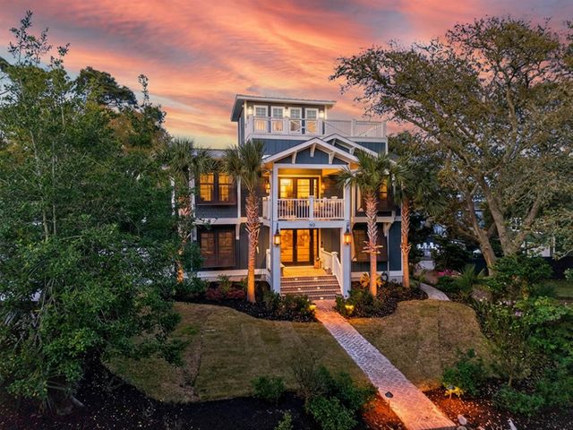 302 65th Ave. N, Myrtle Beach, SC 29577