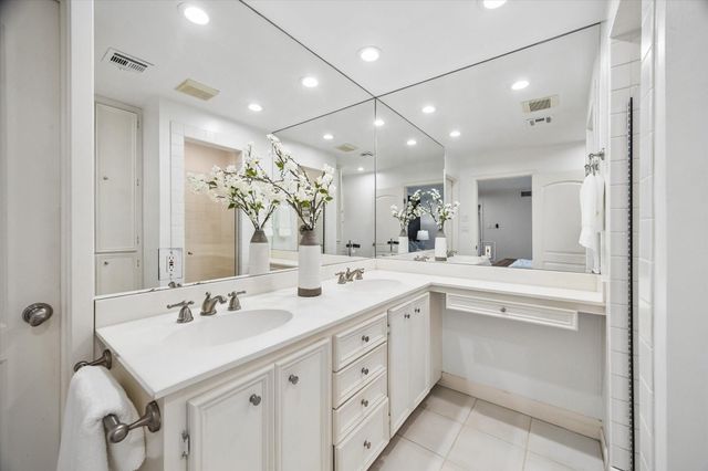 5656 Piping Rock Lane, Houston, TX 77056