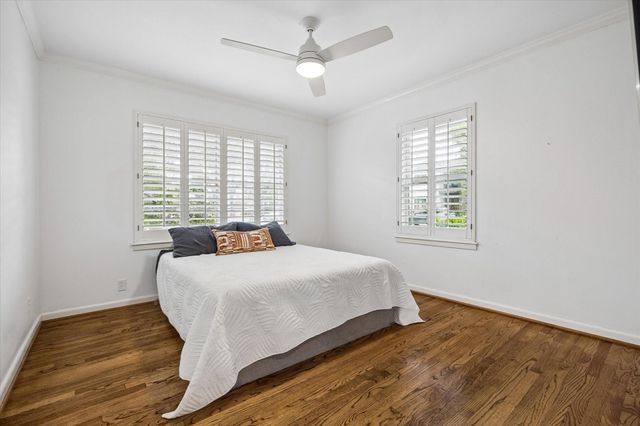 5656 Piping Rock Lane, Houston, TX 77056