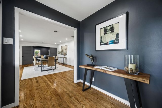 5656 Piping Rock Lane, Houston, TX 77056