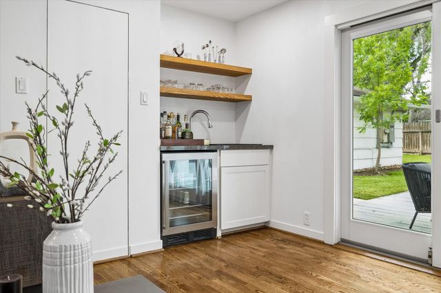 5656 Piping Rock Lane, Houston, TX 77056