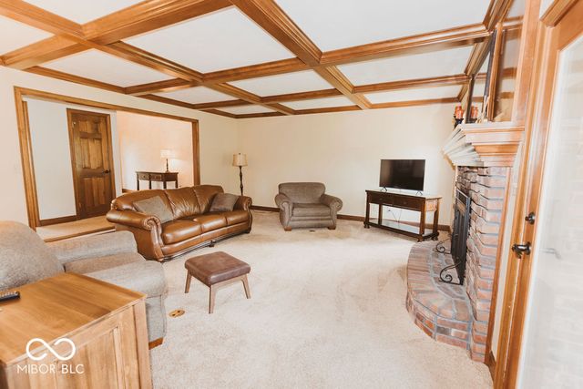 6712 Forrest Commons Boulevard, Indianapolis, IN 46227