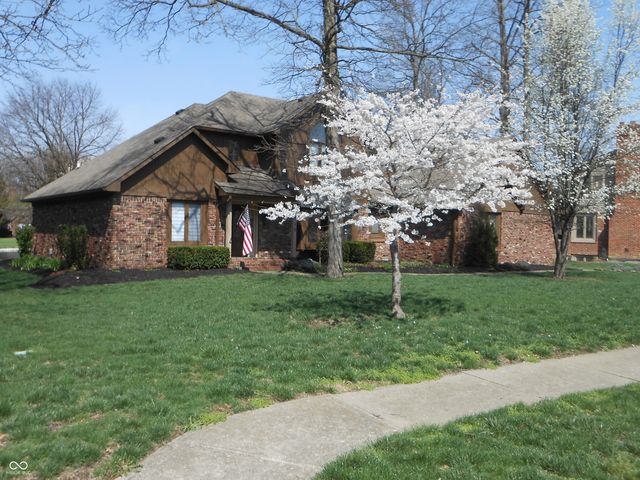 6712 Forrest Commons Boulevard, Indianapolis, IN 46227