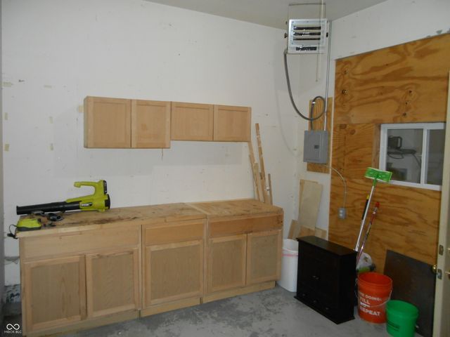 6712 Forrest Commons Boulevard, Indianapolis, IN 46227