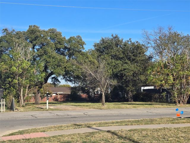 1506 W Bankhead Highway, Weatherford, TX 76086