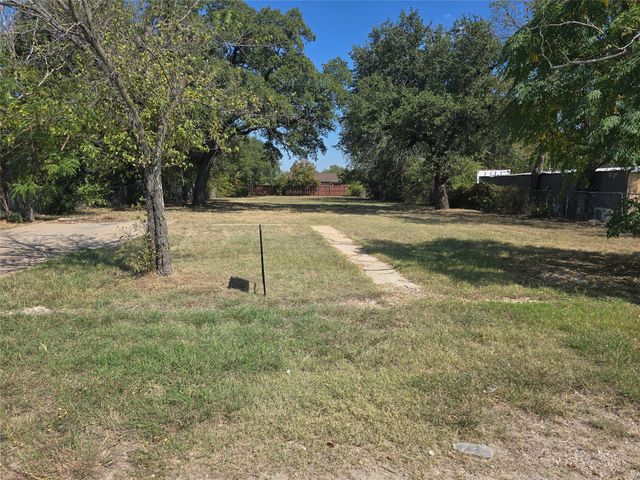 1506 W Bankhead Highway, Weatherford, TX 76086