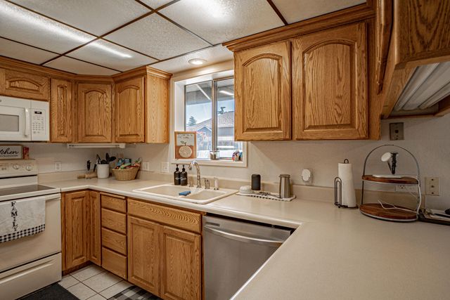 501 Palo Verde Way, Central Point, OR 97502