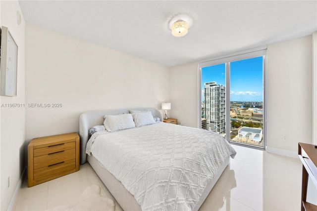 185 SW 7th St 2611, Miami, FL 33130